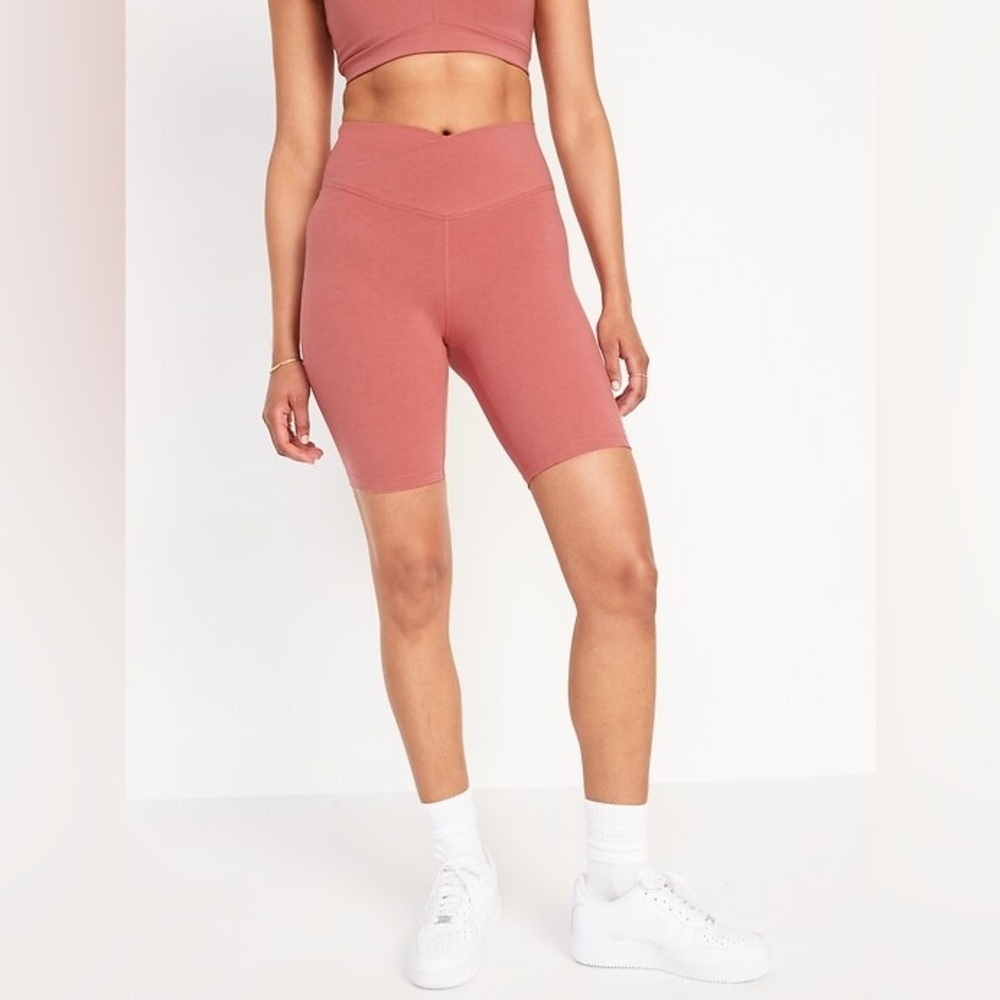 4/$25 Old Navy Extra High-Waisted High Rise PowerChill Biker Shorts 8” Inseam SP